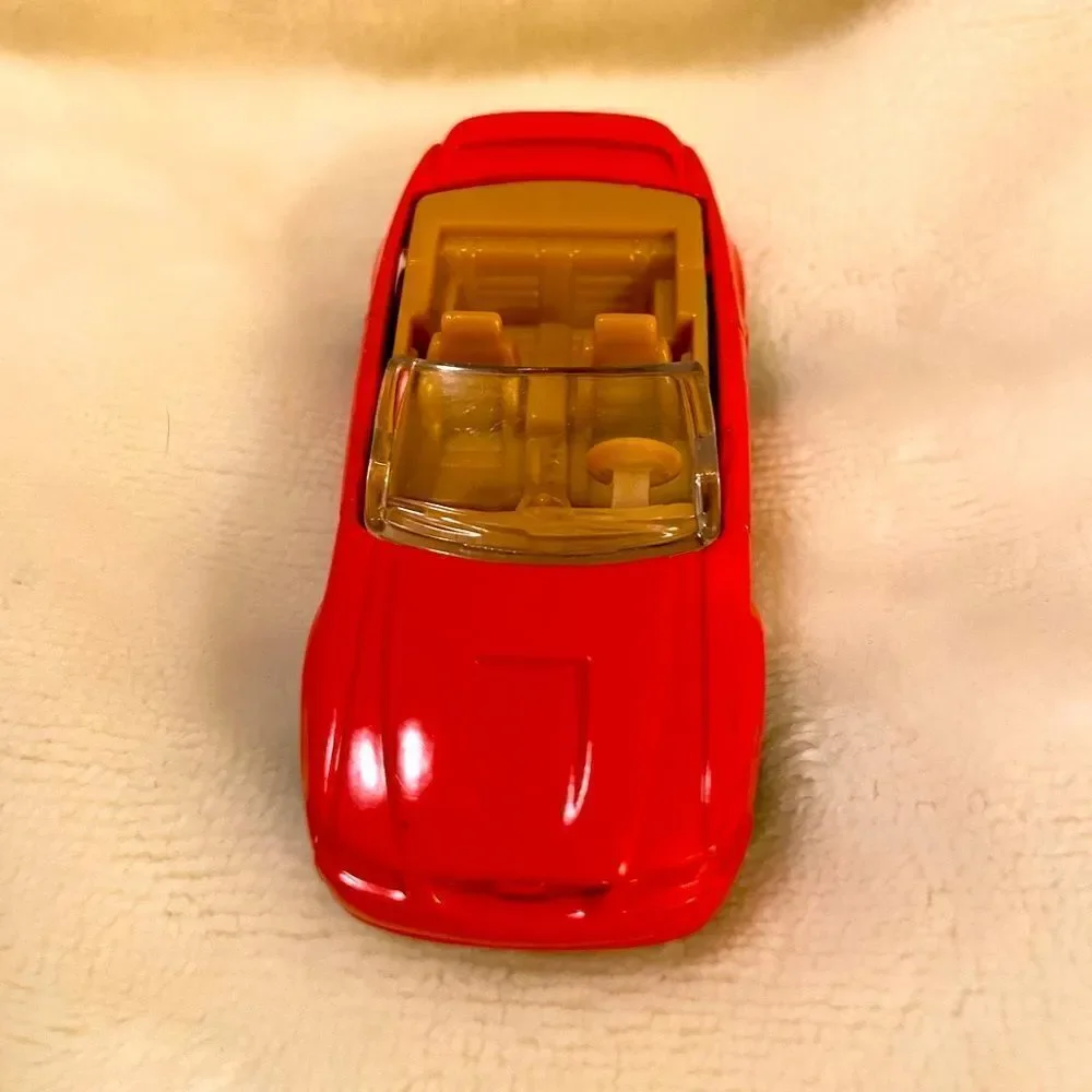MATCHBOX SUBWAY FORD MUSTANG CONVERTIBLE MATTEL